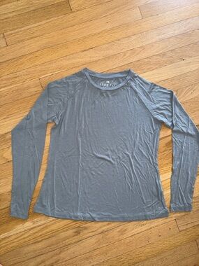Free Fly Apparel Women's Long-Sleeve Crew in Slate Gray
